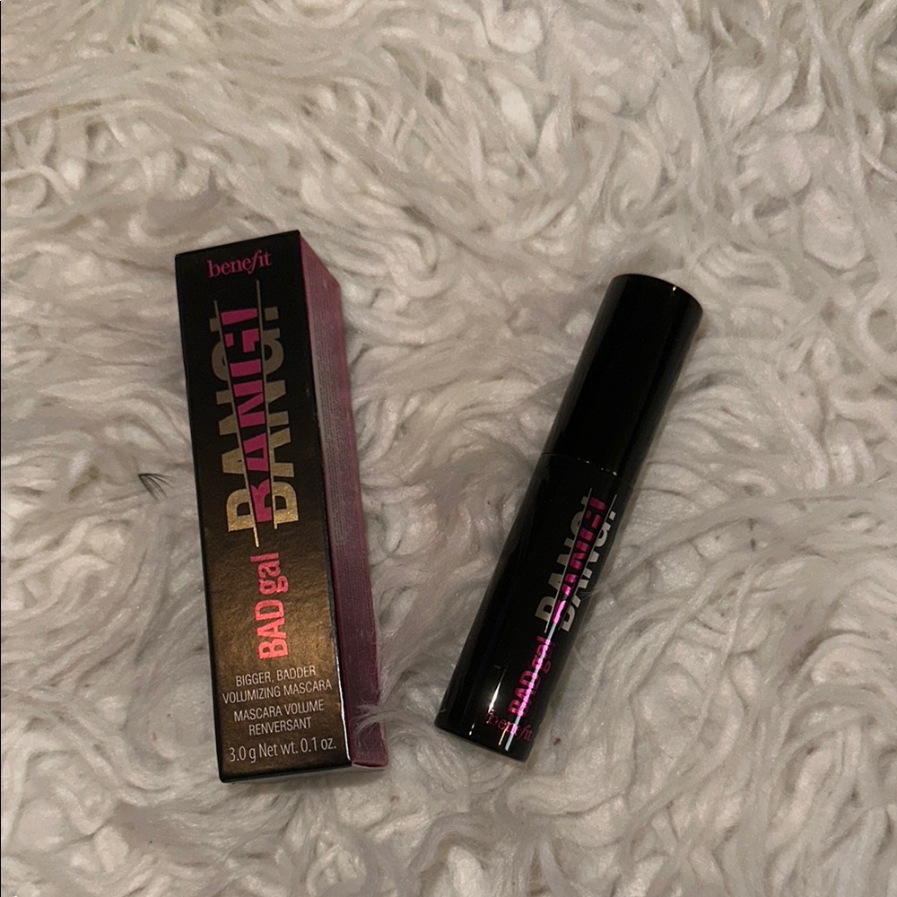 6/$25 Benefit BADgal BANG! Volumizing Mascara - Black, sample size